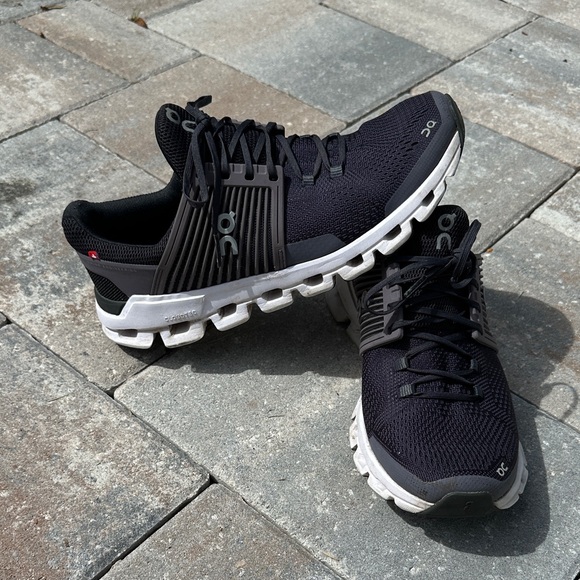 On Running Black and White Athletic Shoes - Picture 1 of 9
